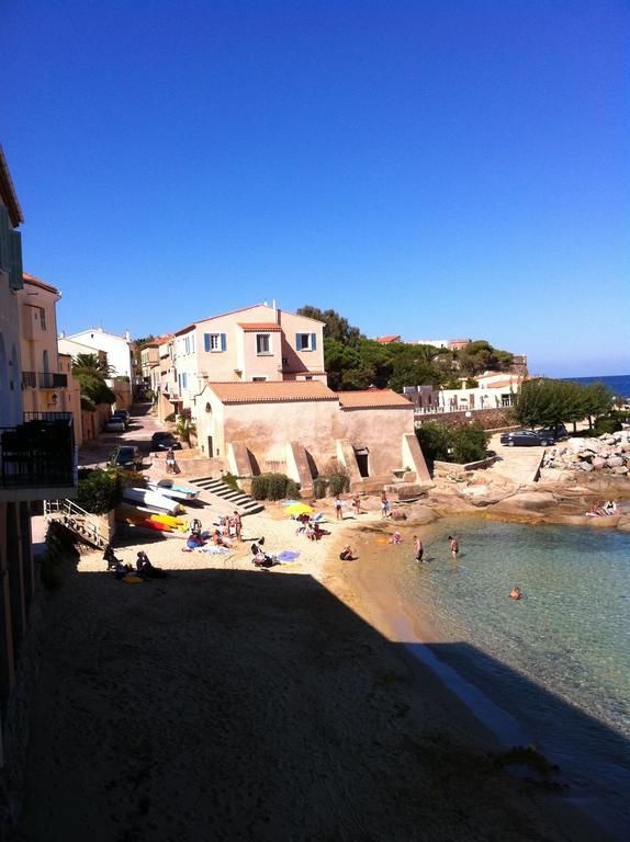 Hotel De La Plage Les Arcades Algajola  Bilik gambar