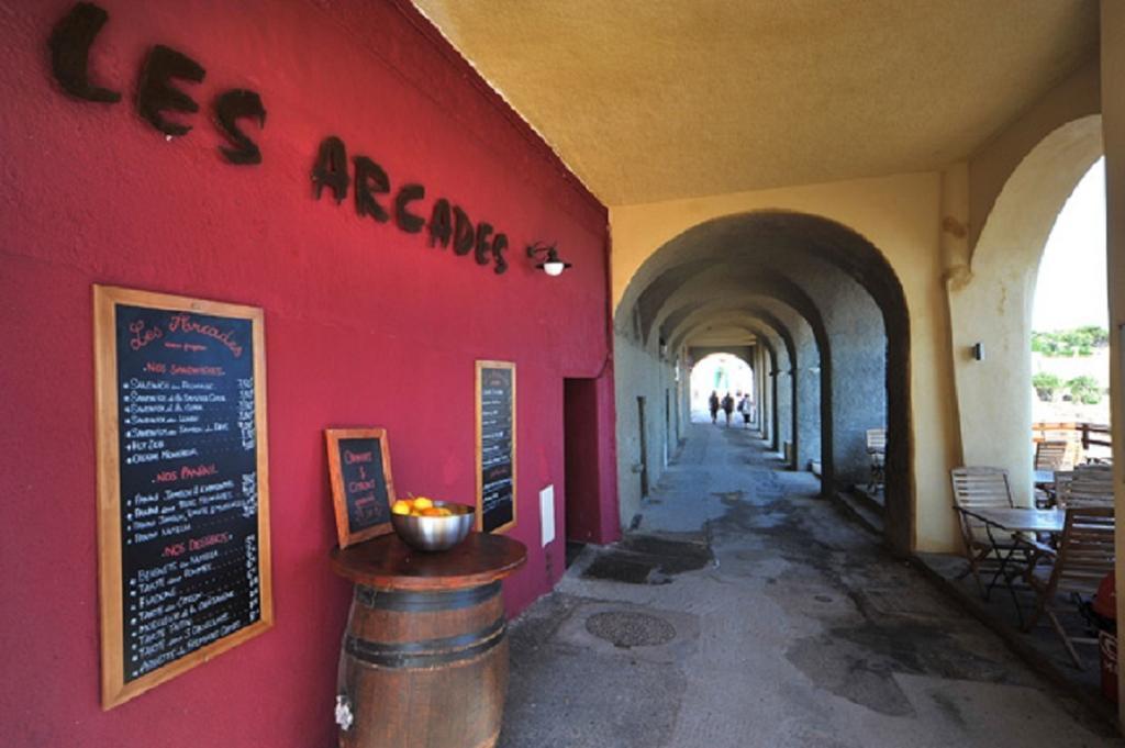 Hotel De La Plage Les Arcades Algajola  Luaran gambar